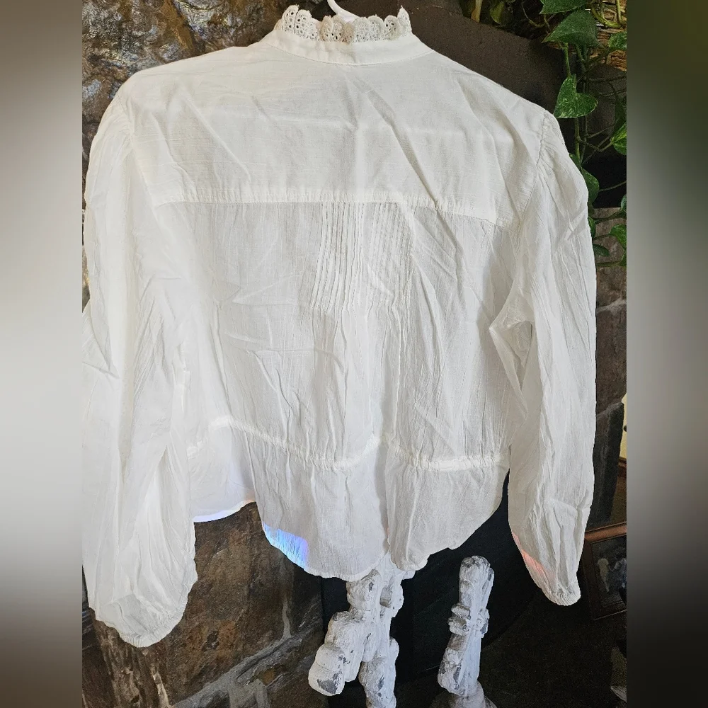 Free People White Lace Top 🤍 - Picture 5 of 12